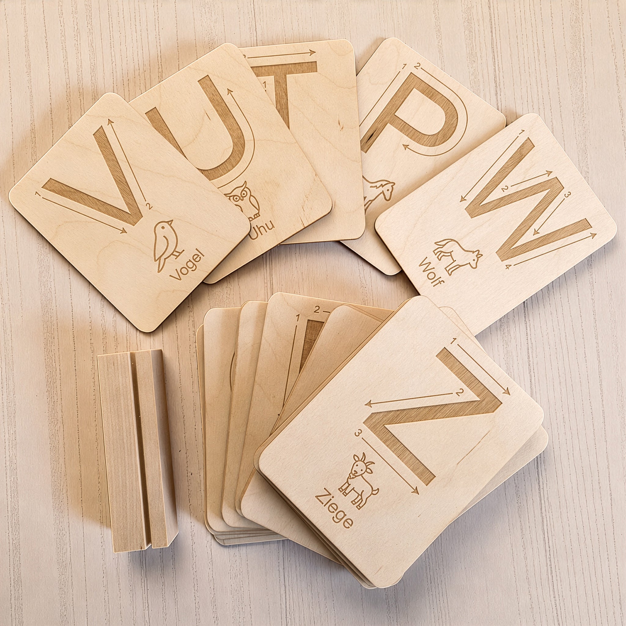Sensorische Buchstabenkarten aus Holz – Buchstaben fühlen, lernen & schreiben üben
